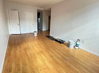660 Bay St APT 3R, Staten Island, NY 10304