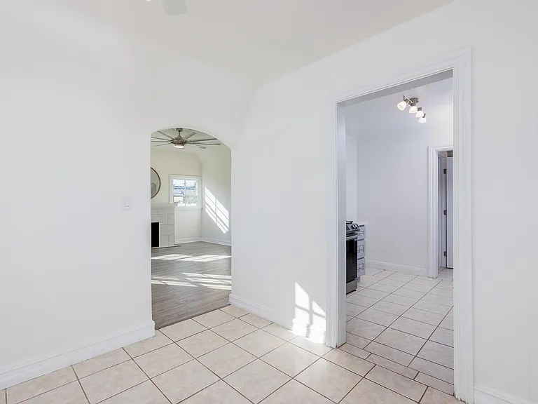 333 S 1st Ave — Photo 40