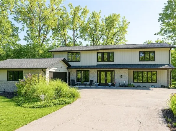 28750 S Woodland Rd, Pepper Pike, OH 44124