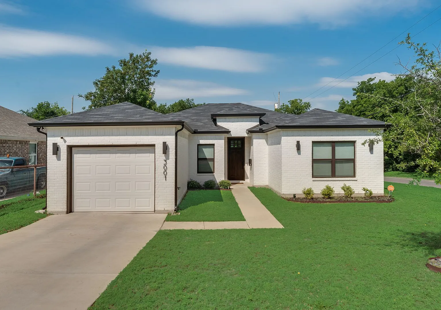 Beautiful Dallas home built in 2021! — Photo 3
