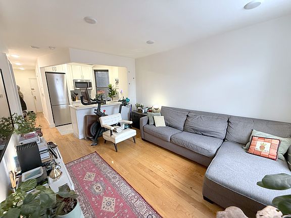 5th image of 506 Manhattan Ave #3D
