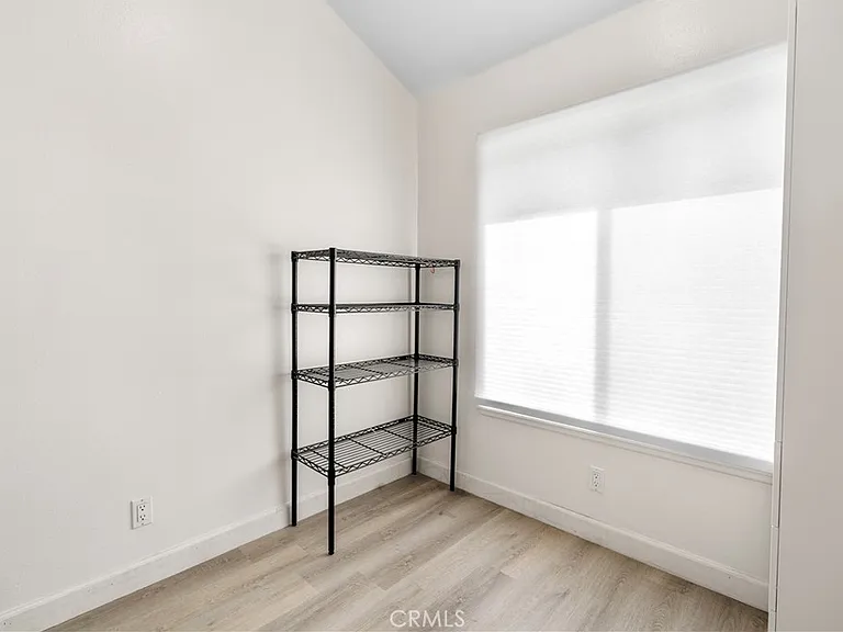 1532 Windsor Ln — Photo 11
