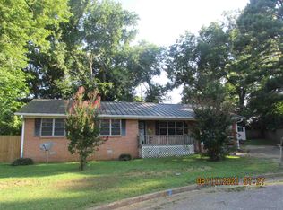 1832 Johnson St, Dyersburg, TN 38024
