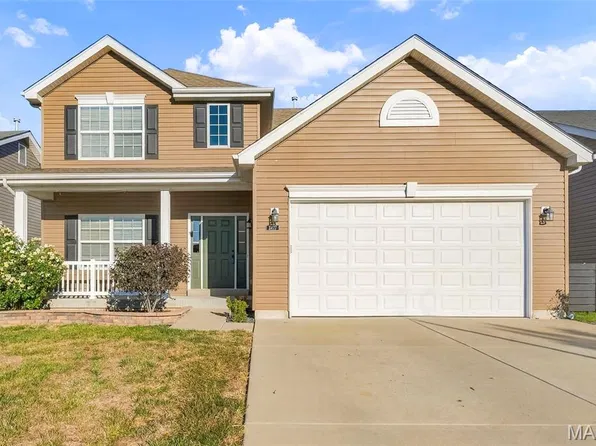 3477 Charlestowne Crossing Dr, Saint Charles, MO 63301