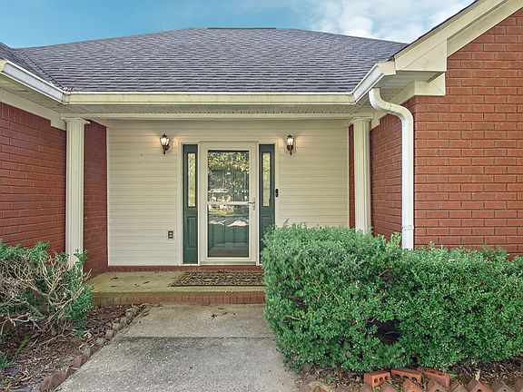 4th image of 173 Blake Dr