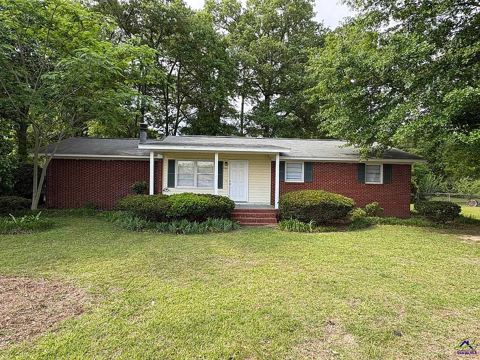 1301 Tucker Rd