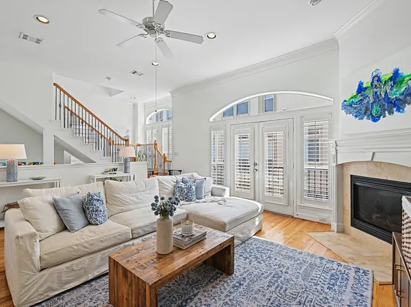 128 Detering St APT C, Houston, TX 77007