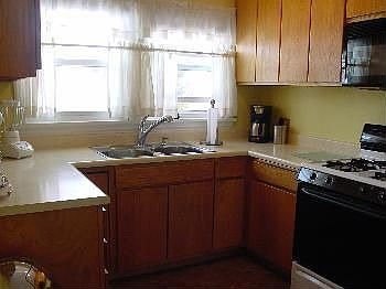 2nd image of 615 6th Ave S