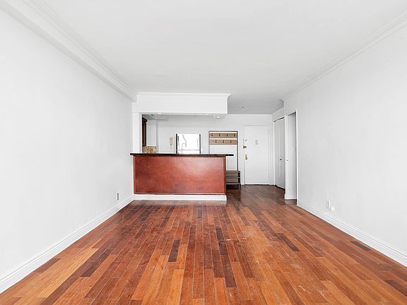 2nd image of 5700 Arlington Ave #22NN