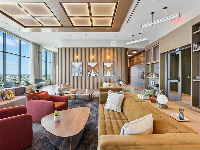 Broad + Noble — Photo 3