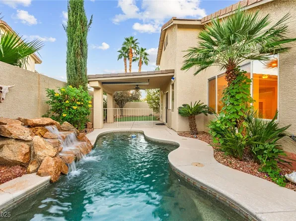 7812 Red Leaf Dr, Las Vegas, NV 89131