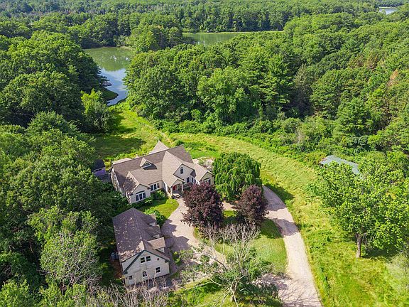2nd image of 3 Cider Hill Creek Lane