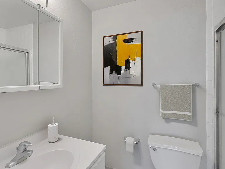 1190 Birch — Photo 30