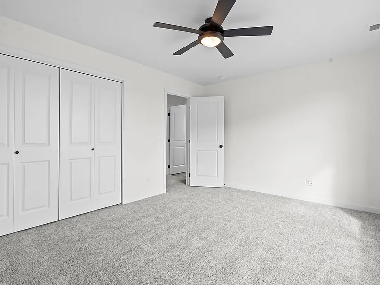 102 Sycamore Dr — Photo 22