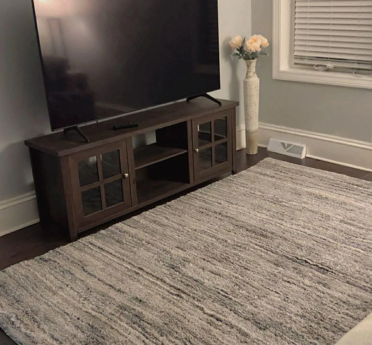 2 bed, 990 sqft, $1,400 — Photo 2