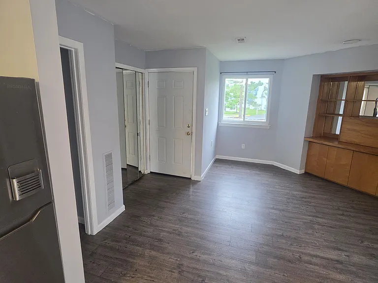 1801 Waldon Ct — Photo 9