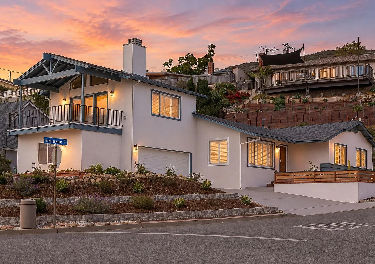3 Bedroom + 2 Bathroom Home | Ventura Heights | Unfurnished — Photo 1