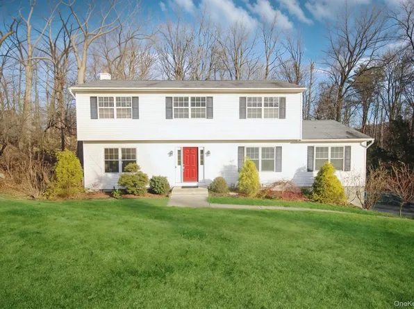 3 Geering Way, Fishkill, NY 12524