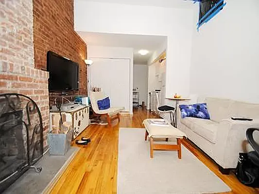 Rented by Buchbinder & Warren | media 1
