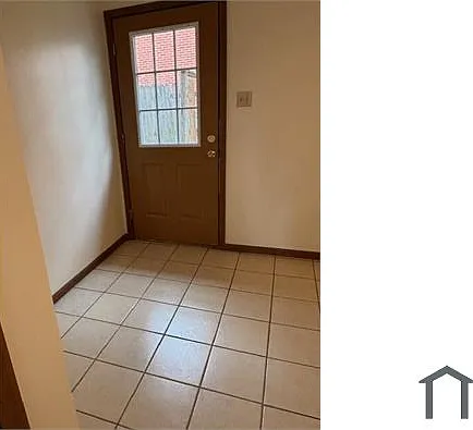 3 bed, 1100 sqft, $1,220 — Photo 3