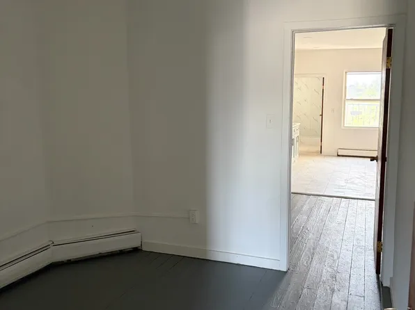 31 Orchard Street image 1 of 5