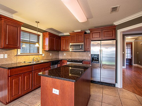 2nd image of 13073 Oakberry Ln