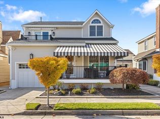 10 S Iroquois Ave, Margate, NJ 08402