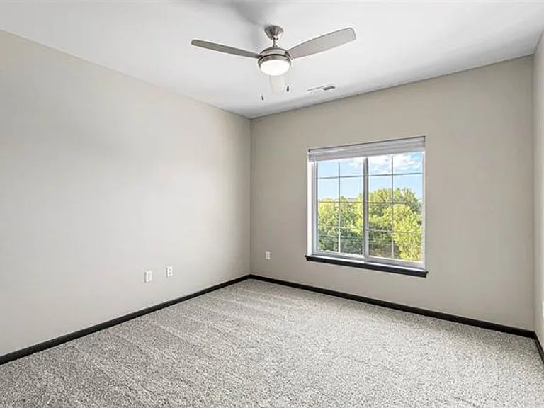 2875 Spring Rose Cir — Photo 28