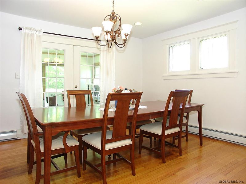 5th image of 7 LINDBERGH Drive