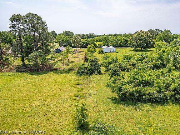 5th image of N River Rd