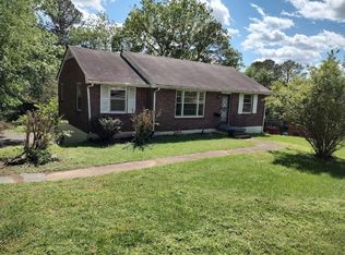 1030 Davidson Dr, Clarksville, TN 37040