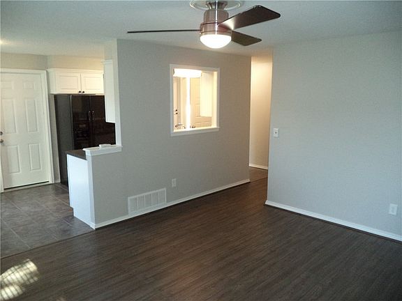 4th image of 4510 SE 37th St