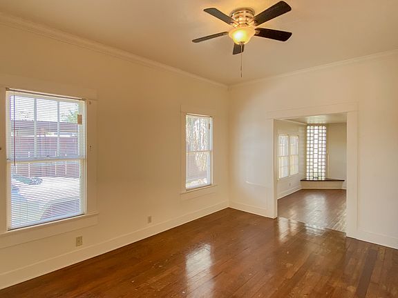 3rd image of 439 Iris St