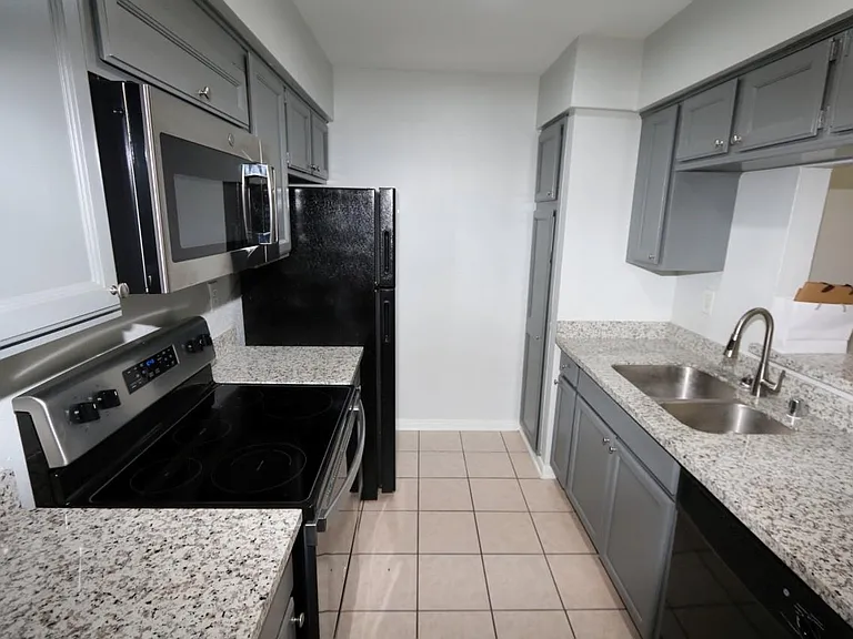 8299 Cambridge St #1506 — Photo 5
