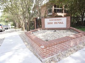 3200 Duval St