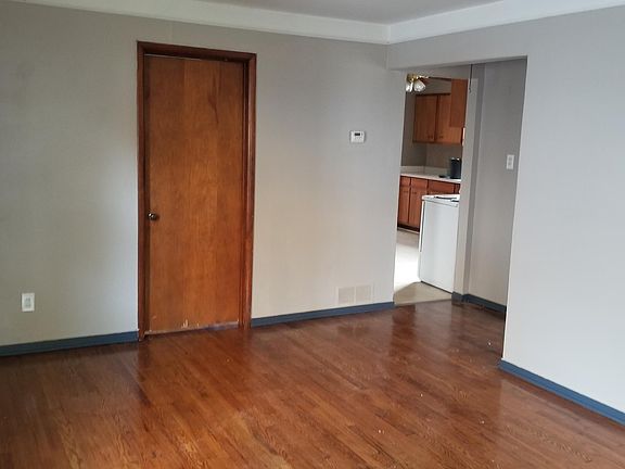 Gorgeous hardwood floors in living room