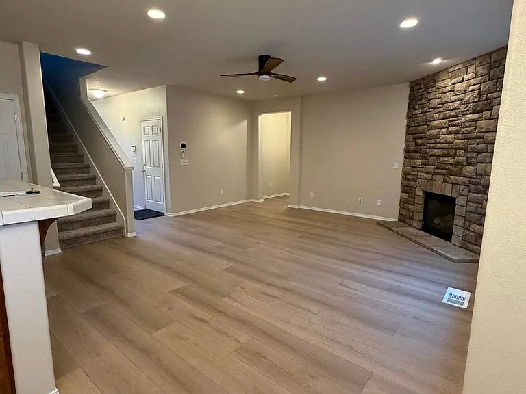 413 Roger Smith Dr — Photo 8