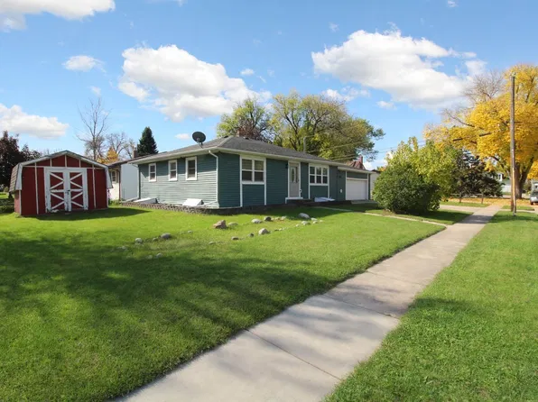 1409 13th Ave N, Moorhead, MN 56560