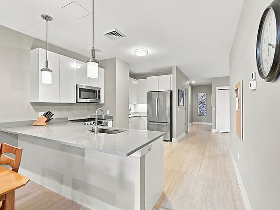 3rd image of 121 Portland St Unit 302