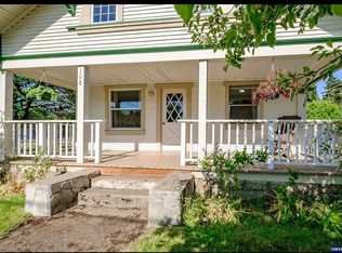 106 N 10th St, Philomath, OR 97370
