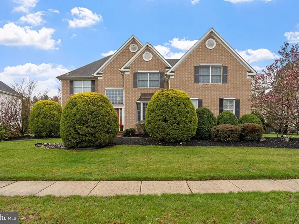 4 Benjamin Ct, West Windsor, NJ 08550