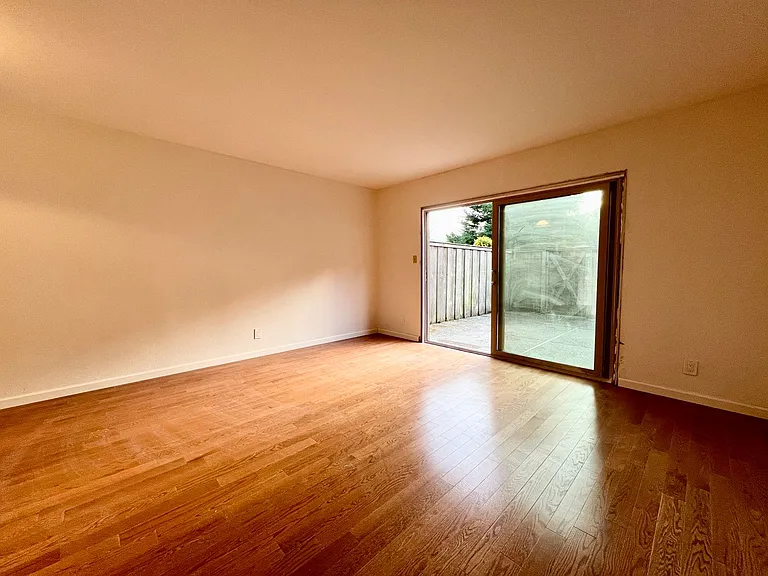 1177 Oddstad Blvd — Photo 9