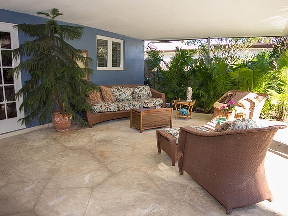 5th image of 114 NW 18th St