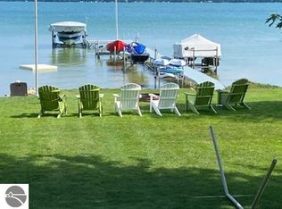 7614 Ingleston Dr, Beulah, MI 49617