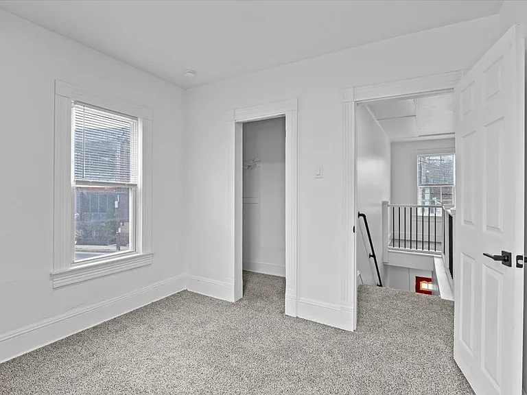 13 8th Ave #B — Photo 7