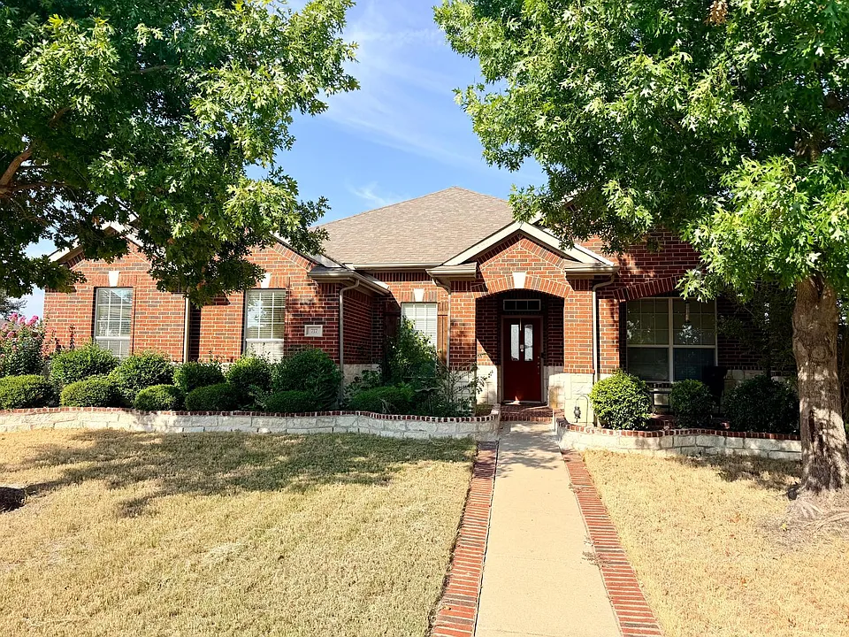 717 Beau Dr