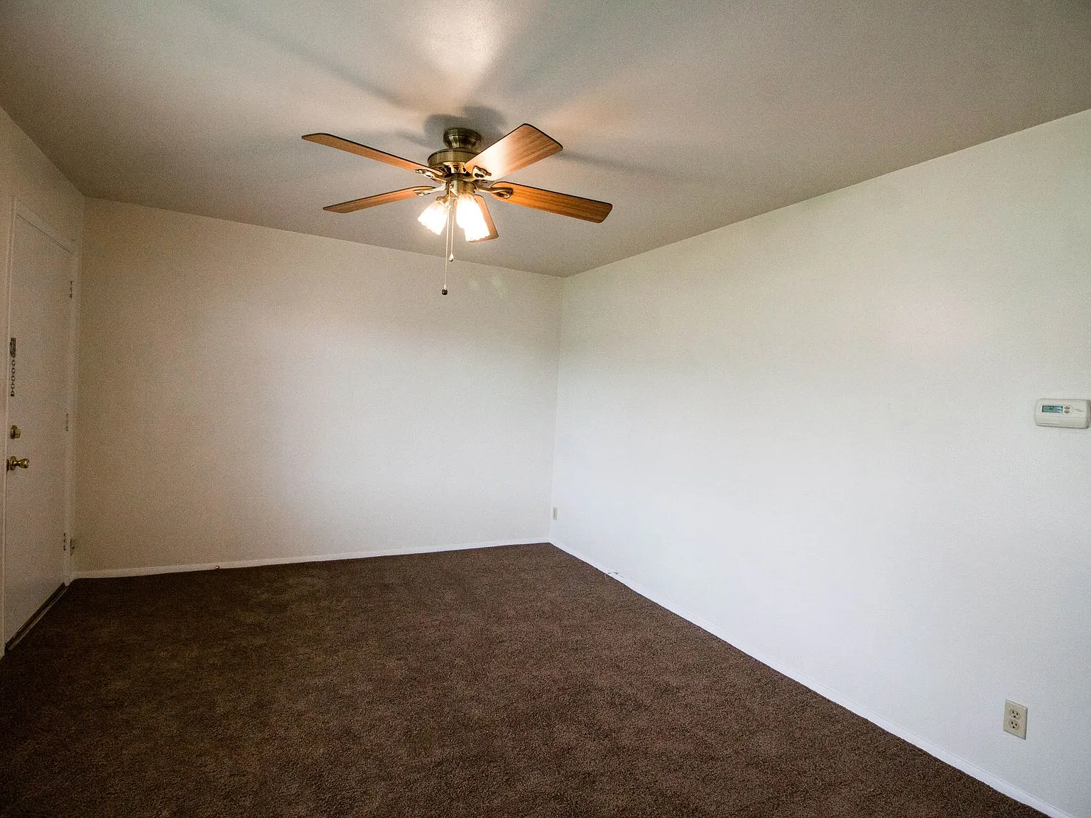 2213 Peirce St — Photo 4