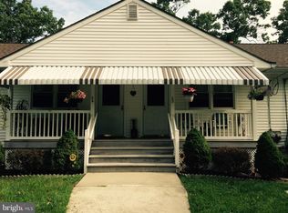 24 Woodland Ave, Clementon, NJ 08021