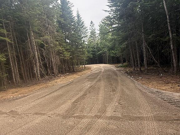 3rd image of 27-12 Winter Road