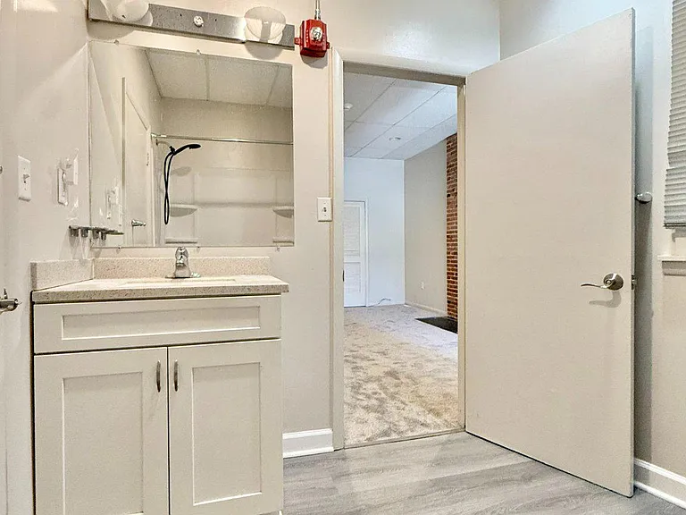 1502 W Mount Royal Ave #1 — Photo 17